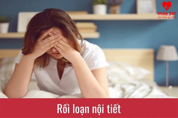 Hết kinh 10 ngày lại ra máu hồng do rối loạn nội tiết